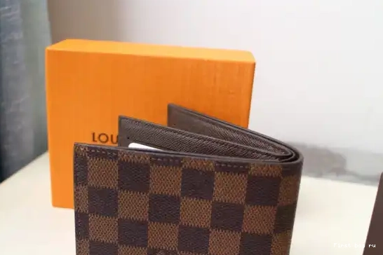 First bag ru LOUIS AMERIGO VUITTON WALLET 0428